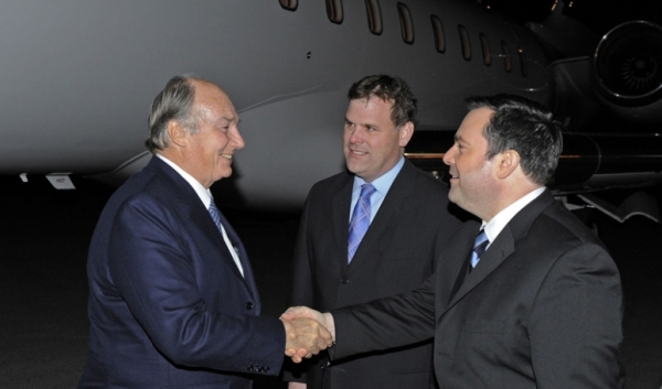 His Highness the Aga Khan being welcomed by The Honourable John Baird, Minister of Transport, Infrastructure and Communities and